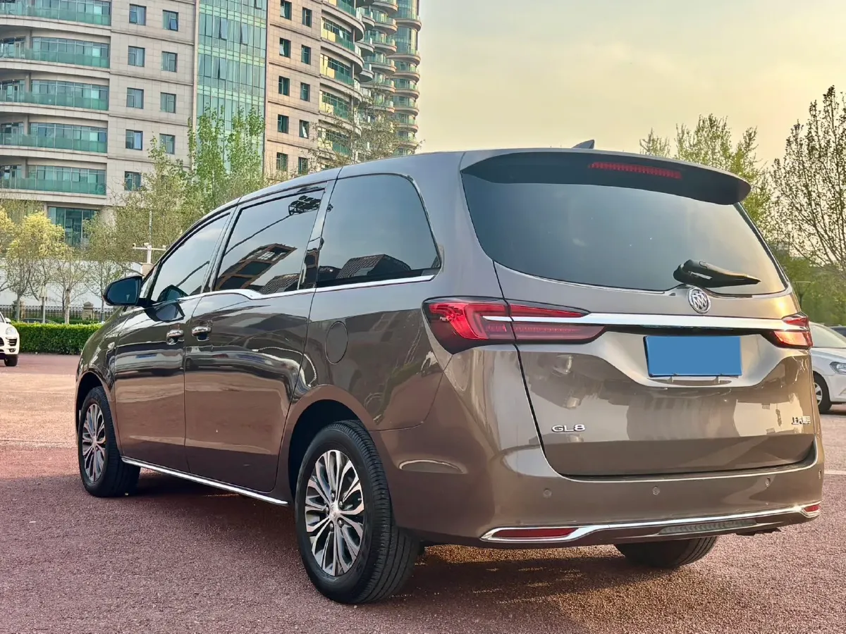 2023 Buick GL8 2.0T 237HP L4 9AT,autocango,china used car exporter,china ev exporter,chinese used car exporter,chinese used ev exporter