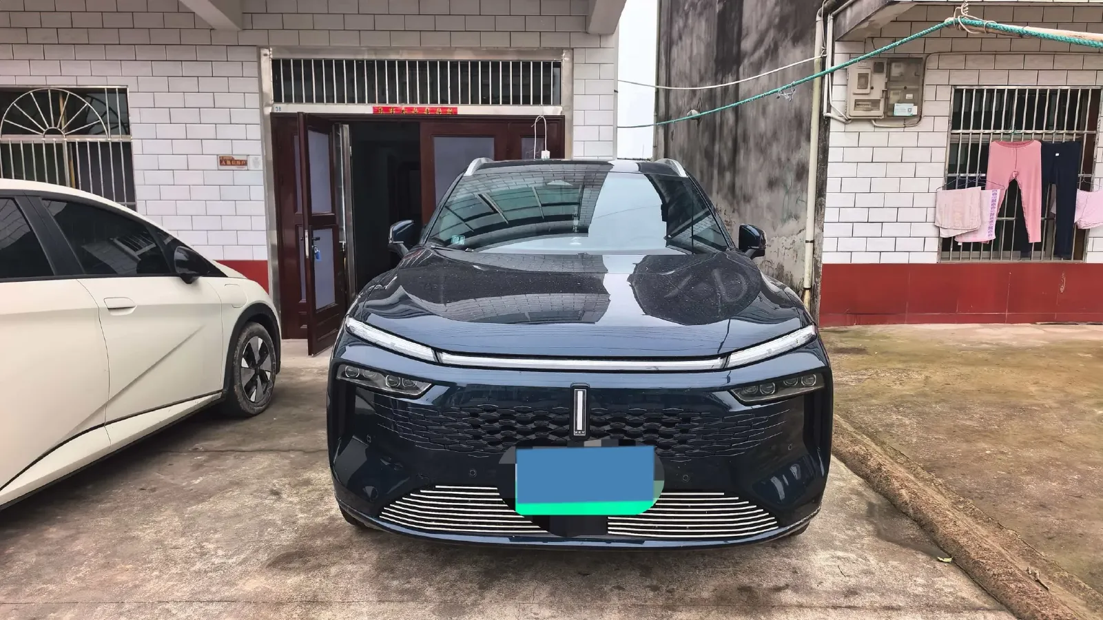 2023 WEY Mocha 1.5T 156HP L4 2DHT PHEV 34KWH,autocango,china used car exporter,china ev exporter,chinese used car exporter,chinese used ev exporter