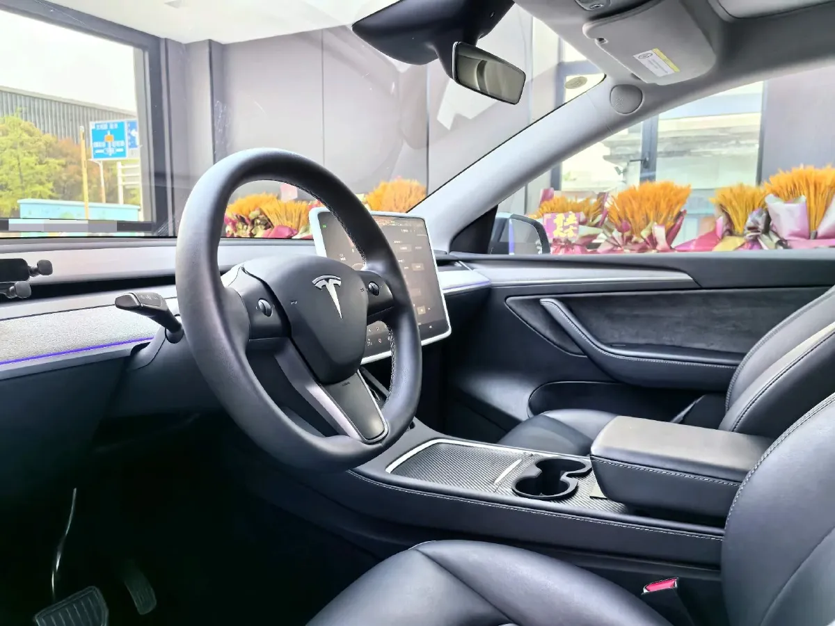 2024 Iveco OuSheng BEV 77.28KWH,autocango,china used car exporter,china ev exporter,chinese used car exporter,chinese used ev exporter