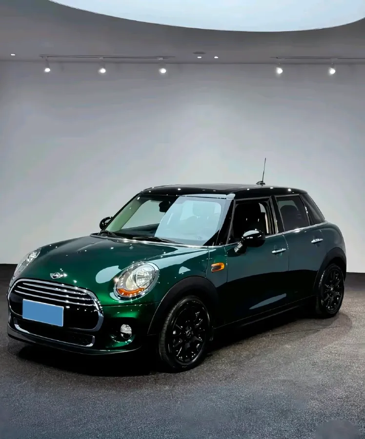 2016 MINI MINI 1.2T 102HP L3 6AT,autocango,china used car exporter,china ev exporter,chinese used car exporter,chinese used ev exporter
