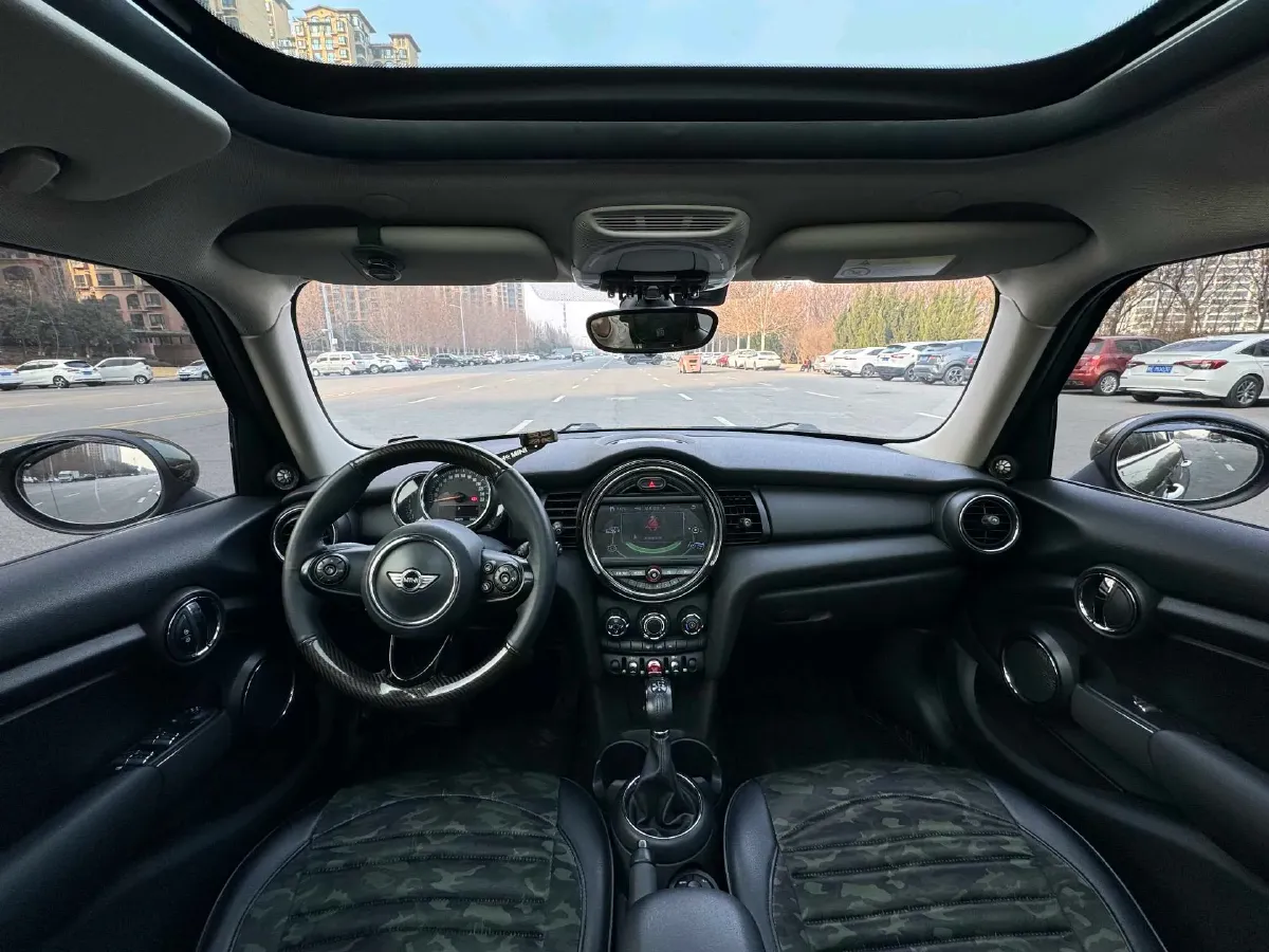 2016 MINI MINI 1.2T 102HP L3 6AT,autocango,china used car exporter,china ev exporter,chinese used car exporter,chinese used ev exporter