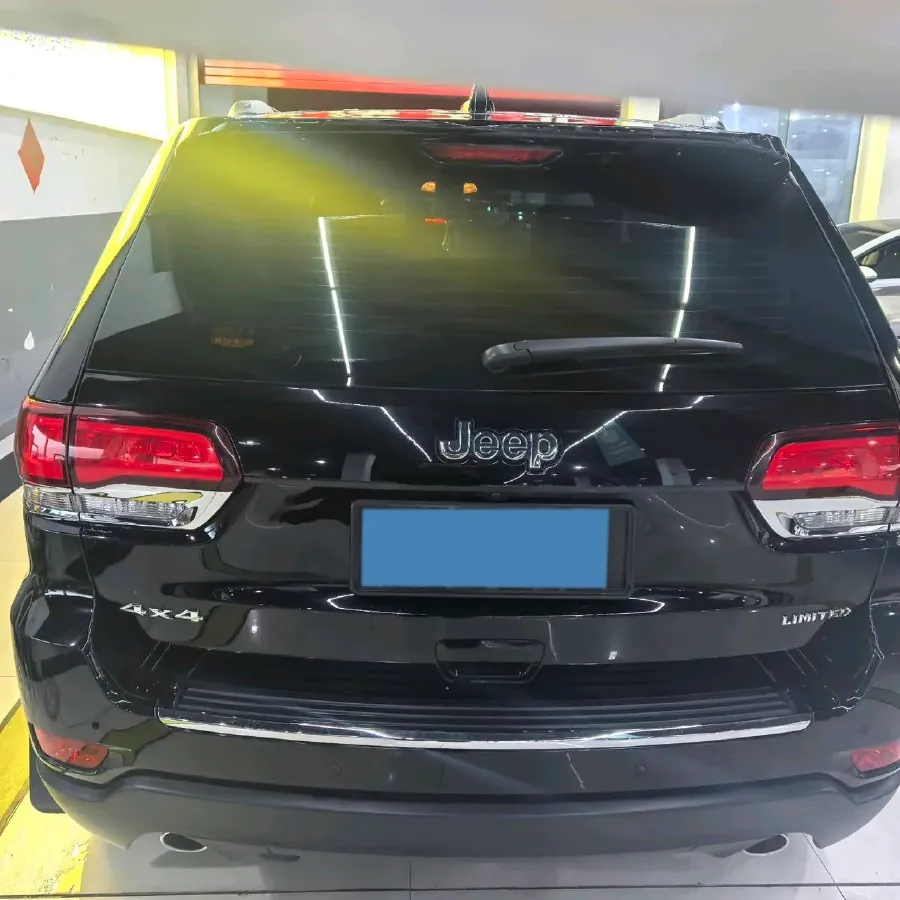 2021 Jeep Grand Cherokee 3.0L 234HP V6 8AT,autocango,china used car exporter,china ev exporter,chinese used car exporter,chinese used ev exporter