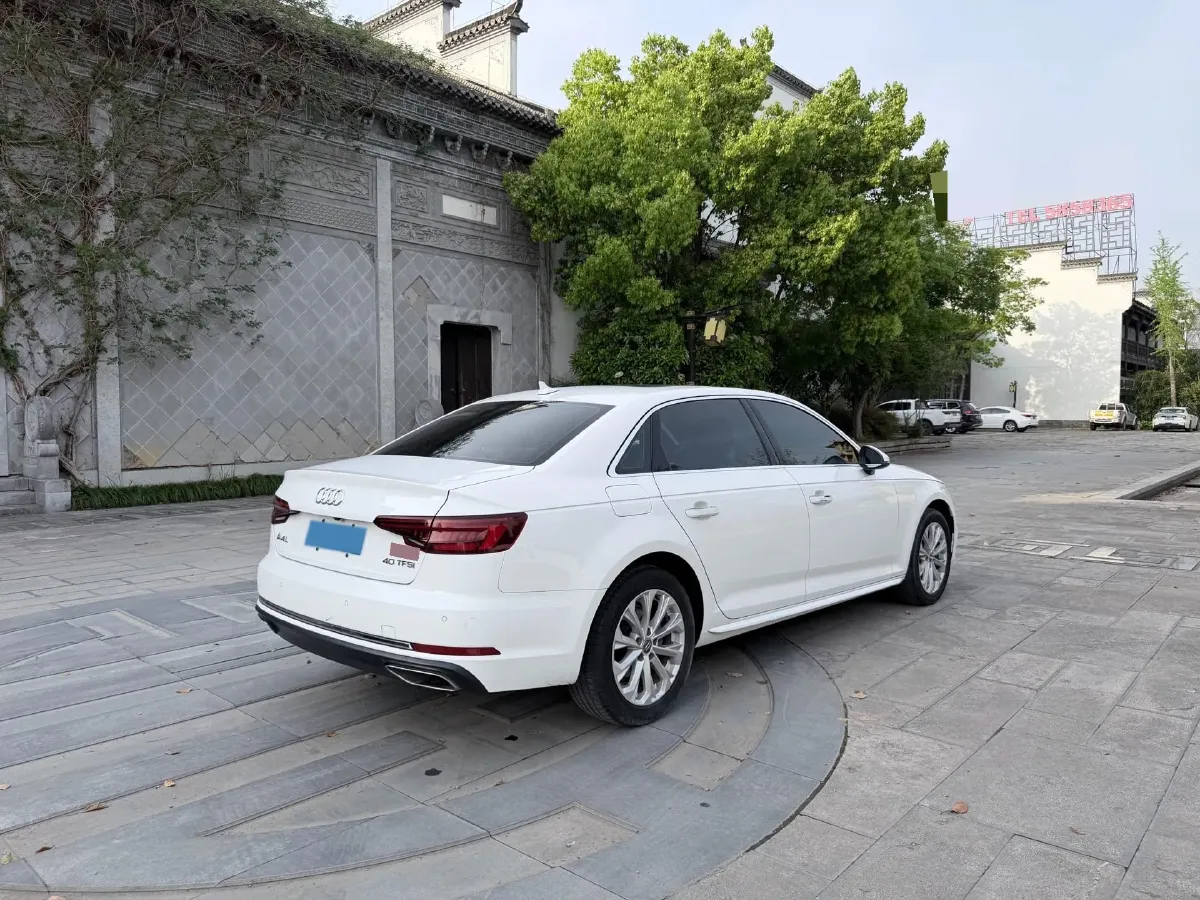 2019 Audi A4L 2.0T 190HP L4 7DCT,autocango,china used car exporter,china ev exporter,chinese used car exporter,chinese used ev exporter
