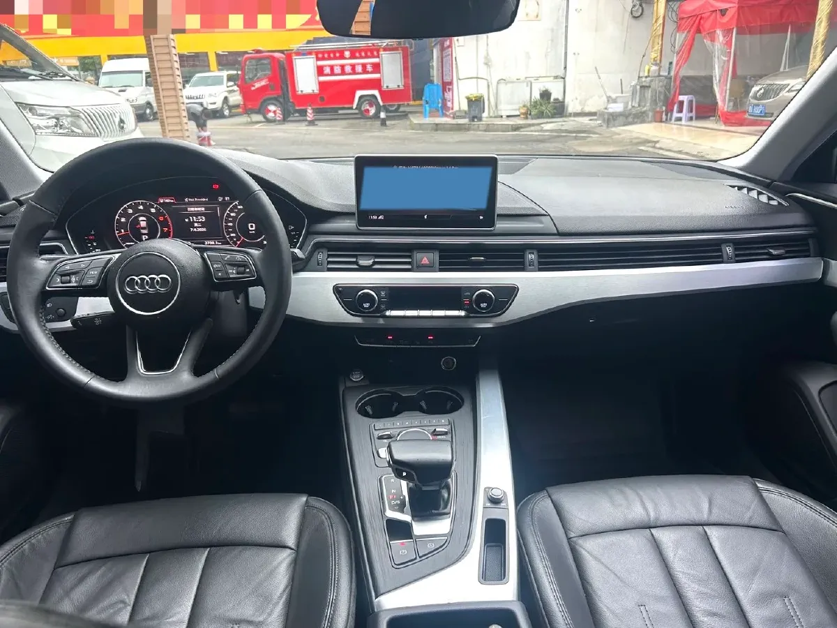 2019 Audi A4L 2.0T 190HP L4 7DCT,autocango,china used car exporter,china ev exporter,chinese used car exporter,chinese used ev exporter