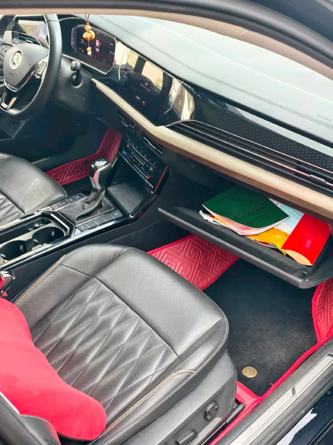 2021 Volkswagen Passat 2.0T 186HP L4 7DCT,autocango,china used car exporter,china ev exporter,chinese used car exporter,chinese used ev exporter