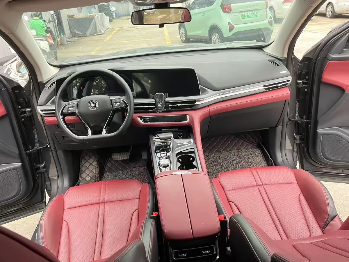 2020 ChangAn CS75 Plus 2.0T 233HP L4 8AT,autocango,china used car exporter,china ev exporter,chinese used car exporter,chinese used ev exporter