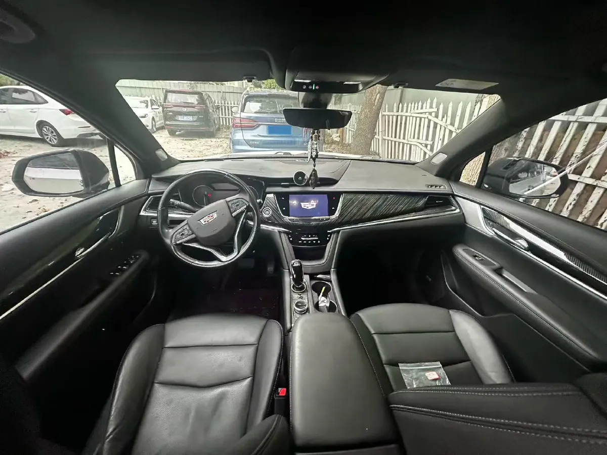 2022 Cadillac XT6 2.0T 237HP L4 9AT,autocango,china used car exporter,china ev exporter,chinese used car exporter,chinese used ev exporter