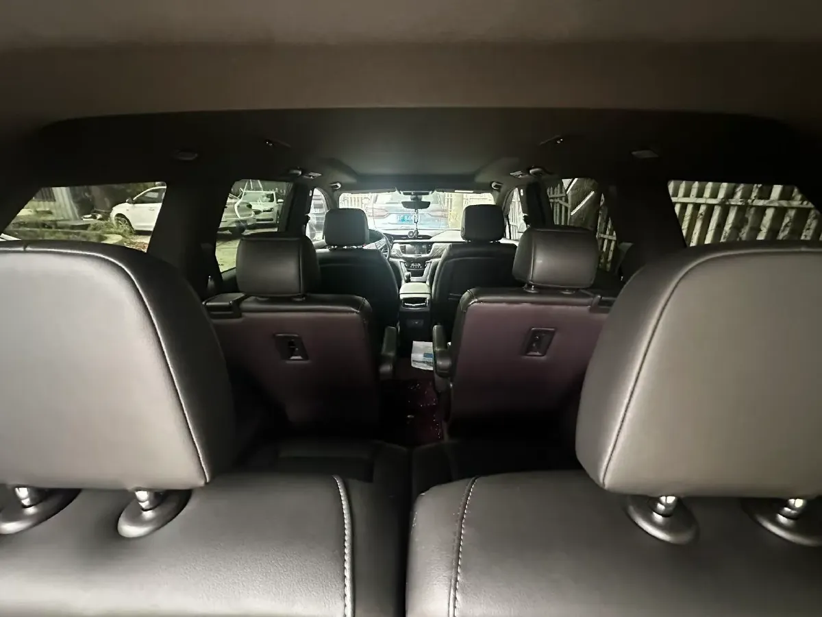 2022 Cadillac XT6 2.0T 237HP L4 9AT,autocango,china used car exporter,china ev exporter,chinese used car exporter,chinese used ev exporter