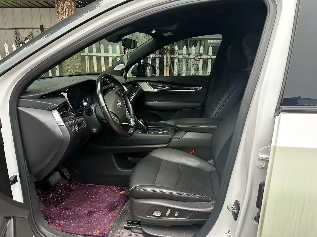 2022 Cadillac XT6 2.0T 237HP L4 9AT,autocango,china used car exporter,china ev exporter,chinese used car exporter,chinese used ev exporter