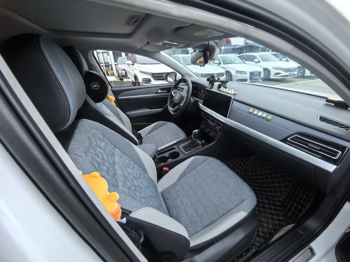 2023 Volkswagen Lavida 1.5T 160HP L4 7DCT,autocango,china used car exporter,china ev exporter,chinese used car exporter,chinese used ev exporter