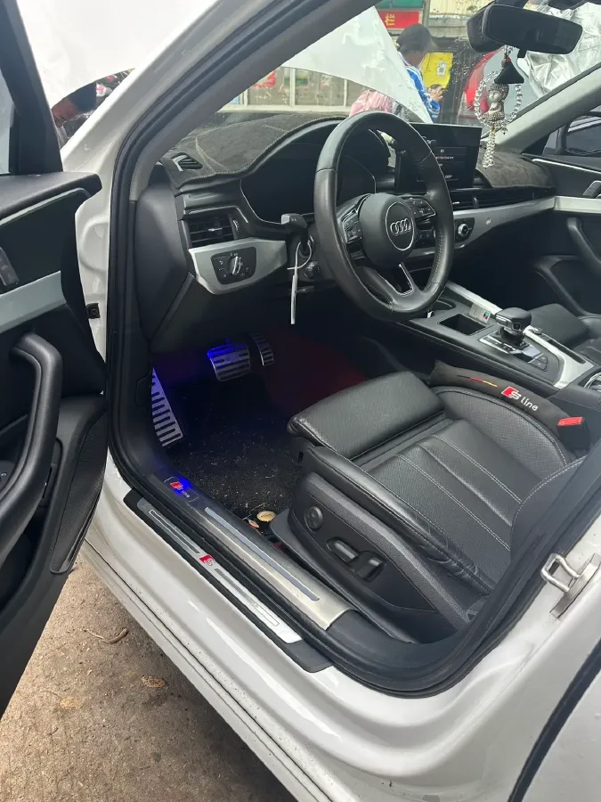 2020 Audi A4L 2.0T 190HP L4 7DCT,autocango,china used car exporter,china ev exporter,chinese used car exporter,chinese used ev exporter