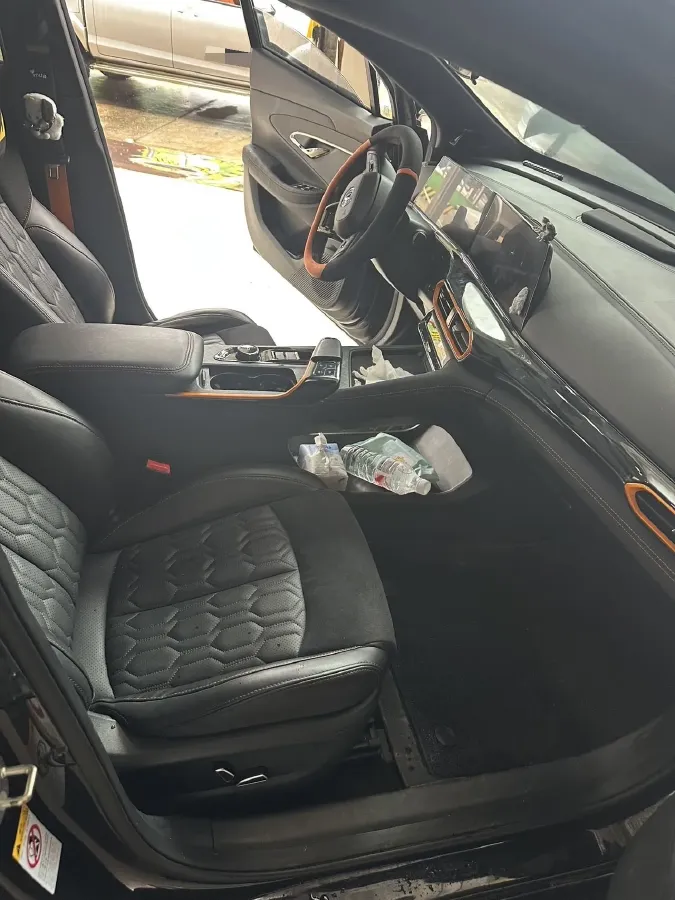 2021 ChangAn UNI-T 1.5T 180HP L4 7DCT,autocango,china used car exporter,china ev exporter,chinese used car exporter,chinese used ev exporter