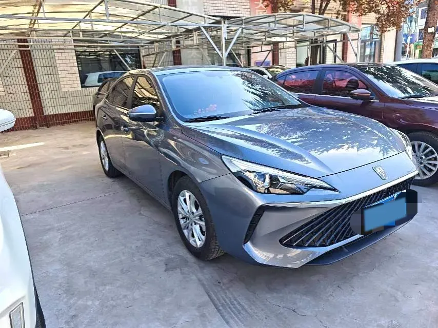2023 Roewe i5 1.5L 129HP L4 5MT,autocango,china used car exporter,china ev exporter,chinese used car exporter,chinese used ev exporter