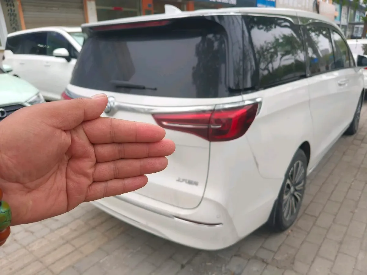 2023 Buick GL8 2.0T 237HP L4 9AT,autocango,china used car exporter,china ev exporter,chinese used car exporter,chinese used ev exporter