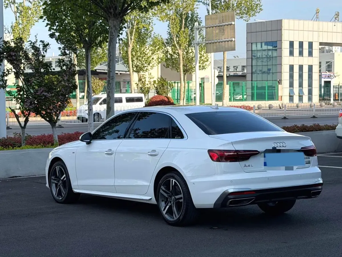 2020 Audi A4L 2.0T 190HP L4 7DCT,autocango,china used car exporter,china ev exporter,chinese used car exporter,chinese used ev exporter