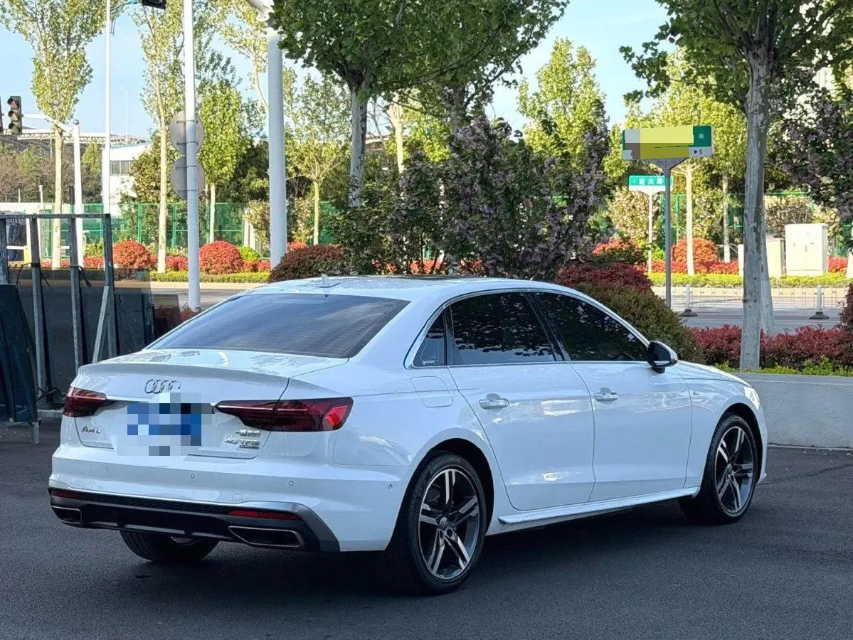 2020 Audi A4L 2.0T 190HP L4 7DCT,autocango,china used car exporter,china ev exporter,chinese used car exporter,chinese used ev exporter