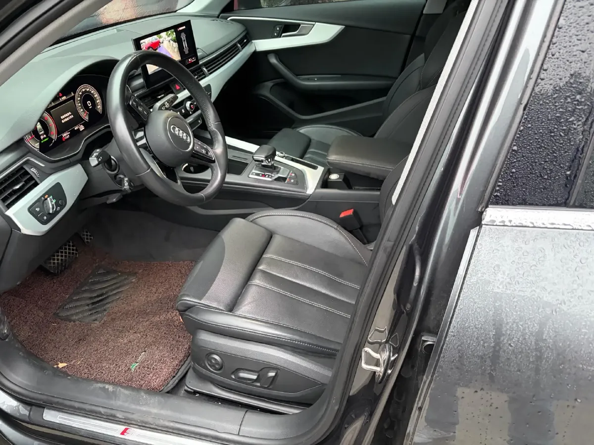 2022 Audi A4L 2.0T 190HP L4 7DCT,autocango,china used car exporter,china ev exporter,chinese used car exporter,chinese used ev exporter