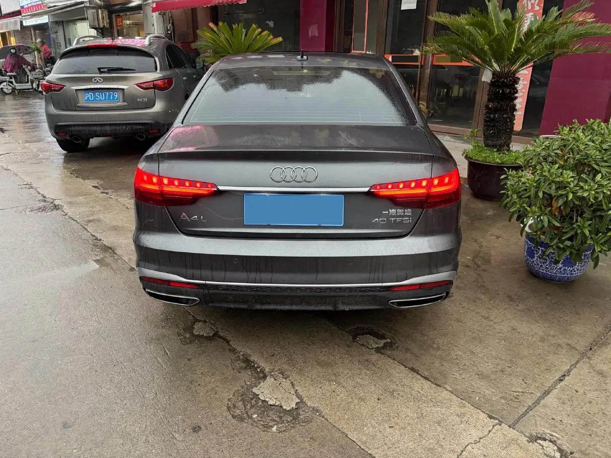 2022 Audi A4L 2.0T 190HP L4 7DCT,autocango,china used car exporter,china ev exporter,chinese used car exporter,chinese used ev exporter