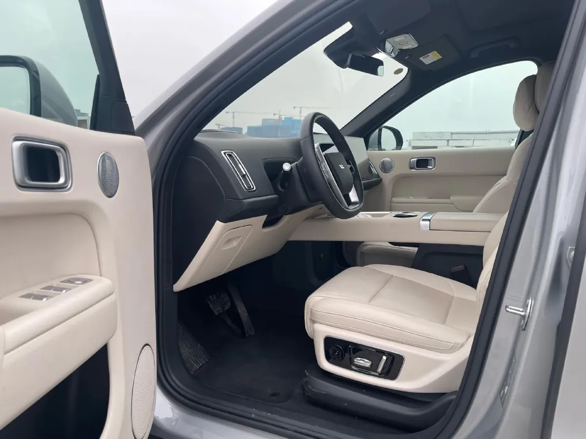 2024 Li L9 Range Extended 154HP REEV 52.3KWH,autocango,china used car exporter,china ev exporter,chinese used car exporter,chinese used ev exporter