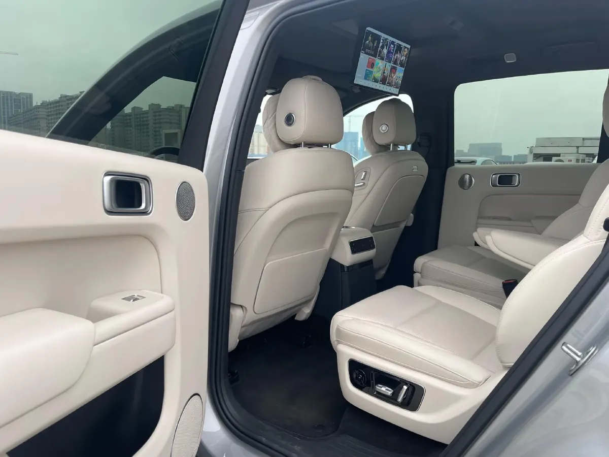 2024 Li L9 Range Extended 154HP REEV 52.3KWH,autocango,china used car exporter,china ev exporter,chinese used car exporter,chinese used ev exporter