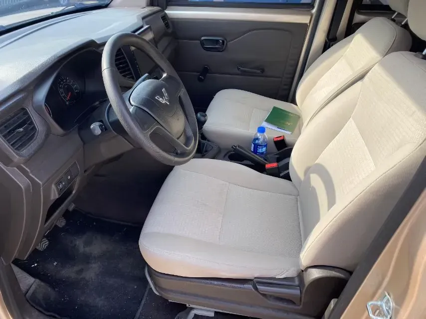 2019 WuLing HongGuang V 1.5L 99HP L4 6MT,autocango,china used car exporter,china ev exporter,chinese used car exporter,chinese used ev exporter