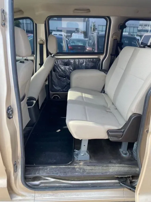 2019 WuLing HongGuang V 1.5L 99HP L4 6MT,autocango,china used car exporter,china ev exporter,chinese used car exporter,chinese used ev exporter