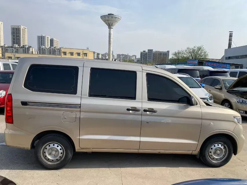 2019 WuLing HongGuang V 1.5L 99HP L4 6MT,autocango,china used car exporter,china ev exporter,chinese used car exporter,chinese used ev exporter