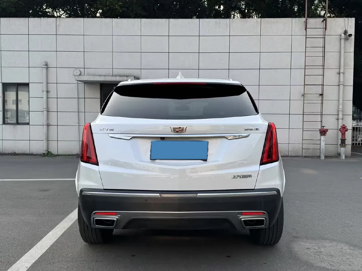 2023 Cadillac XT5 2.0T 237HP L4 9AT,autocango,china used car exporter,china ev exporter,chinese used car exporter,chinese used ev exporter
