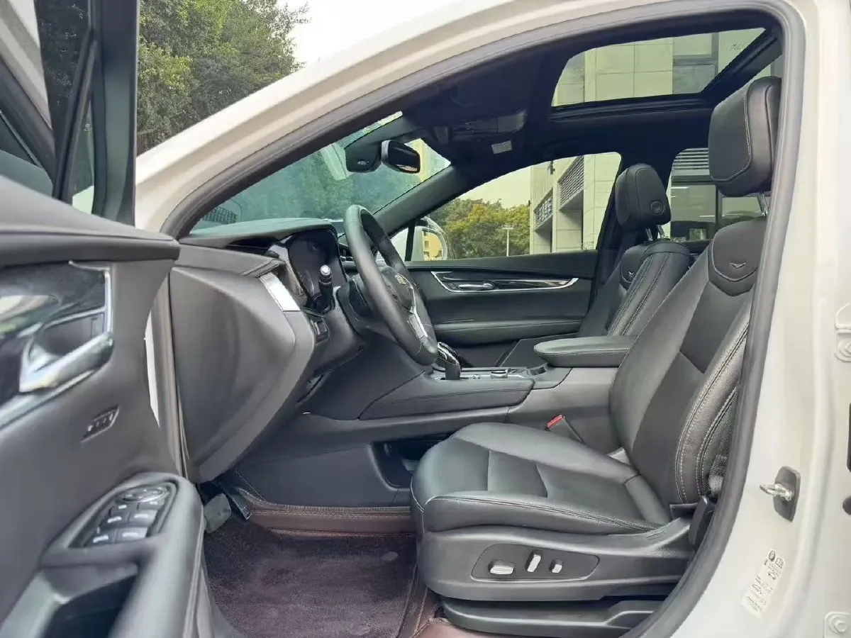 2023 Cadillac XT5 2.0T 237HP L4 9AT,autocango,china used car exporter,china ev exporter,chinese used car exporter,chinese used ev exporter