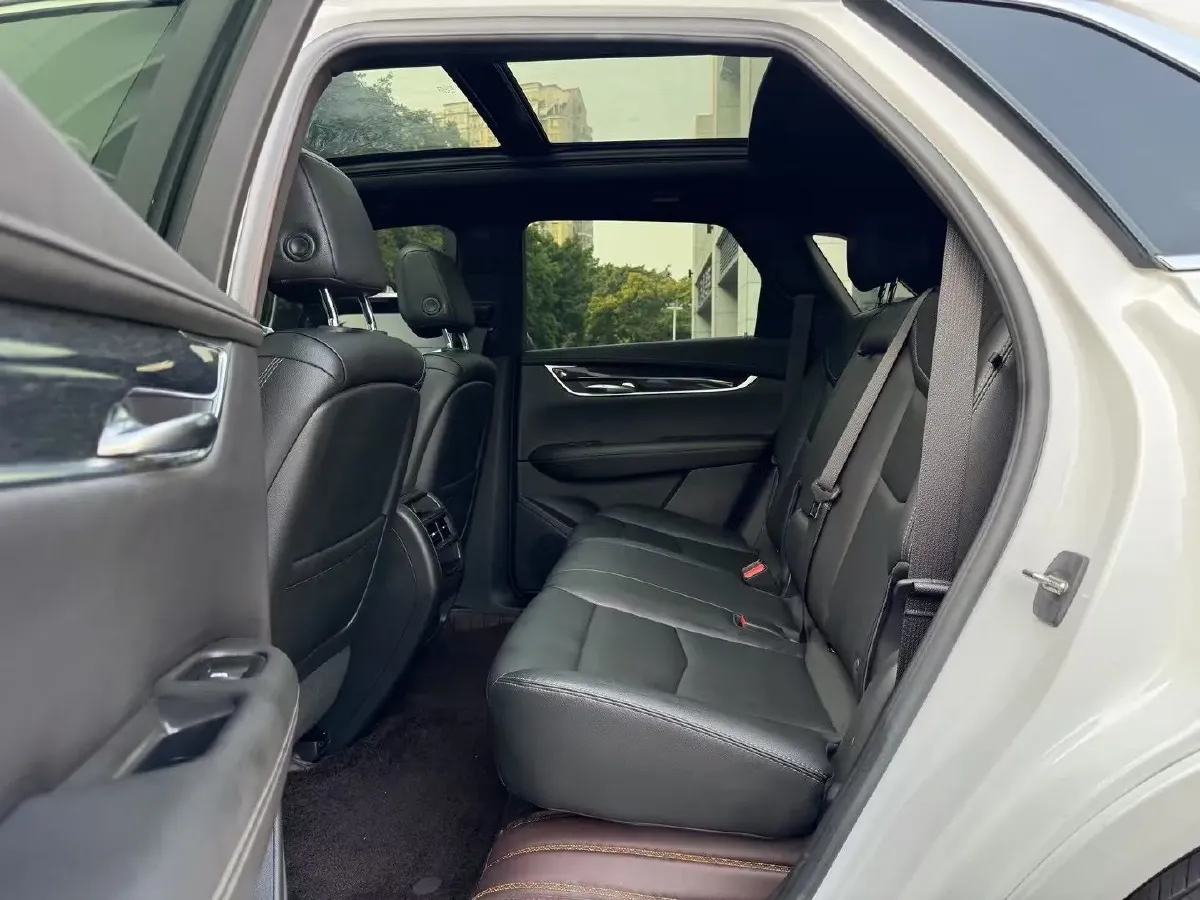 2023 Cadillac XT5 2.0T 237HP L4 9AT,autocango,china used car exporter,china ev exporter,chinese used car exporter,chinese used ev exporter