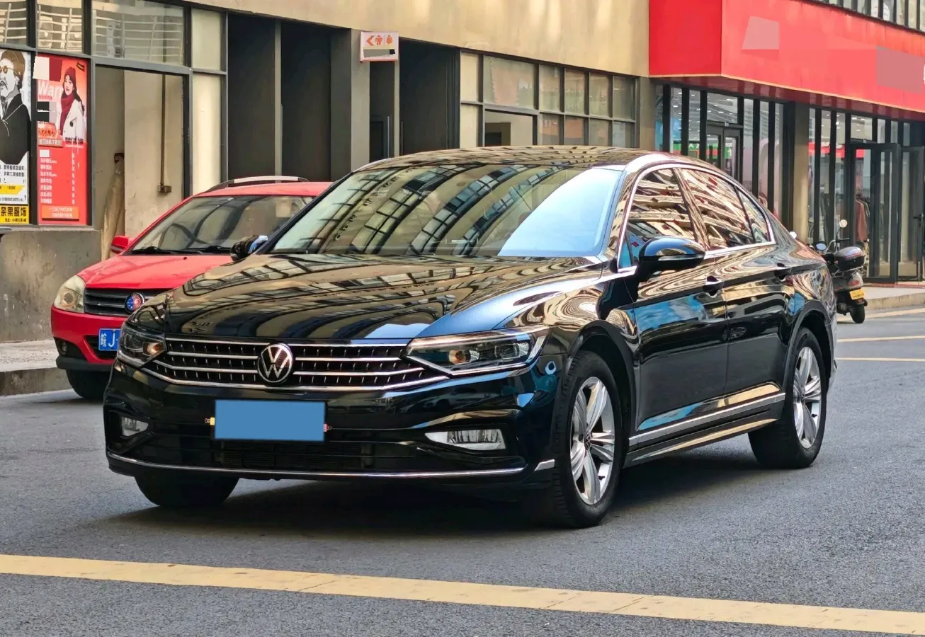2025 Volkswagen Magotan 1.4T 150HP L4 7DCT,autocango,china used car exporter,china ev exporter,chinese used car exporter,chinese used ev exporter