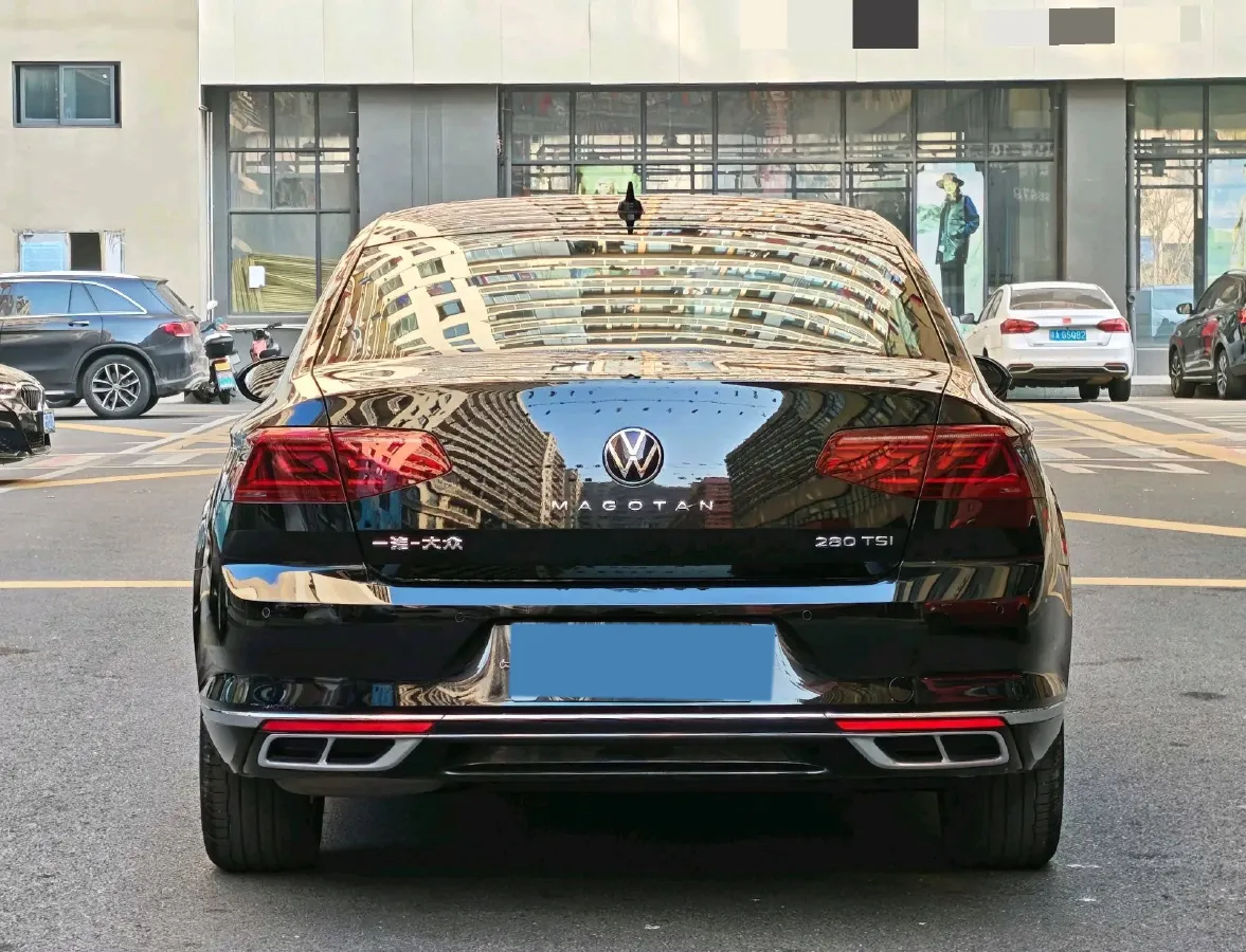 2025 Volkswagen Magotan 1.4T 150HP L4 7DCT,autocango,china used car exporter,china ev exporter,chinese used car exporter,chinese used ev exporter