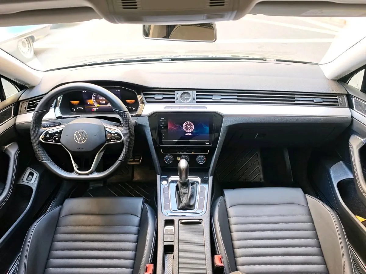 2025 Volkswagen Magotan 1.4T 150HP L4 7DCT,autocango,china used car exporter,china ev exporter,chinese used car exporter,chinese used ev exporter