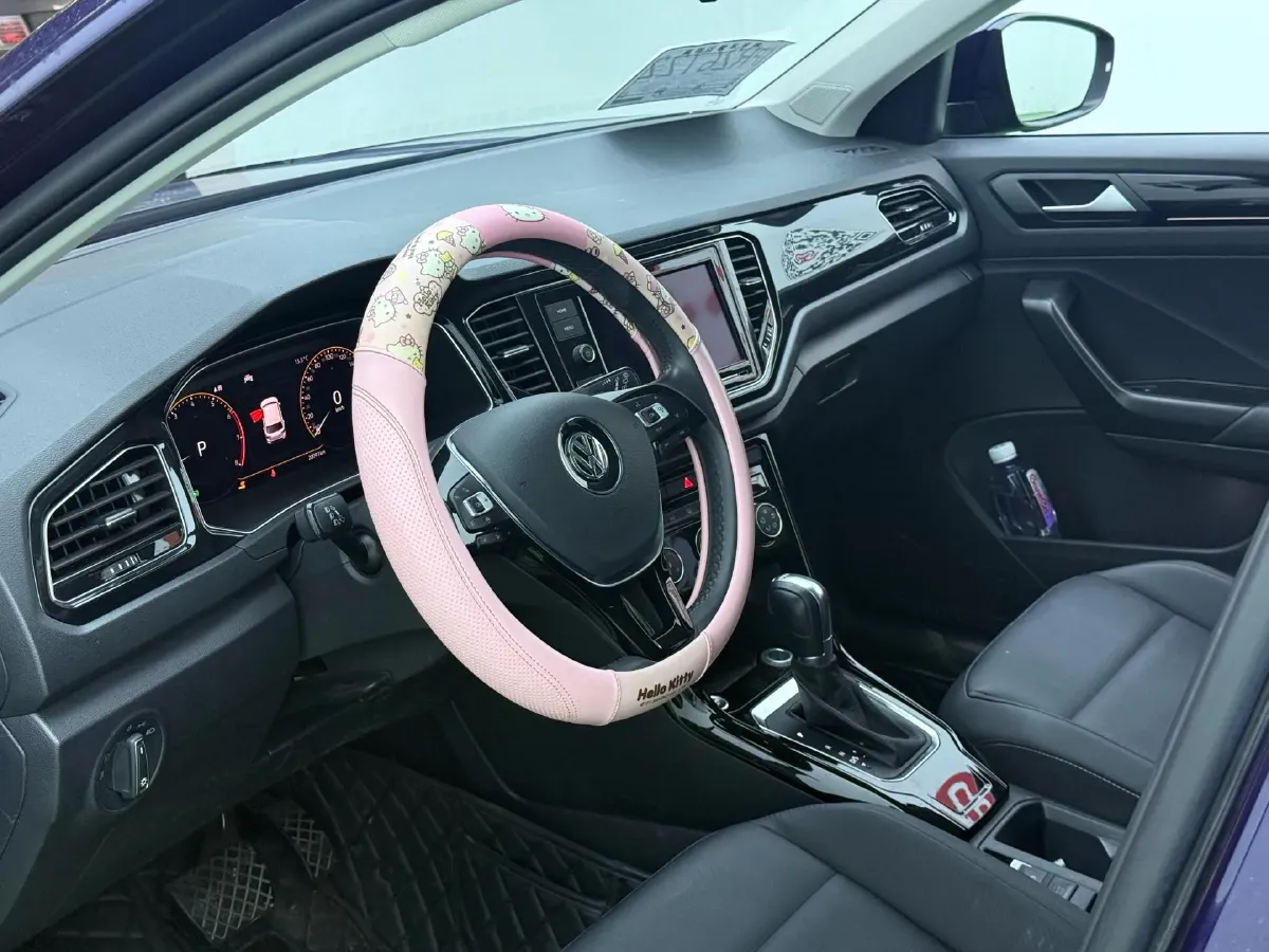 2020 Volkswagen T-Roc 1.4T 150HP L4 7DCT,autocango,china used car exporter,china ev exporter,chinese used car exporter,chinese used ev exporter