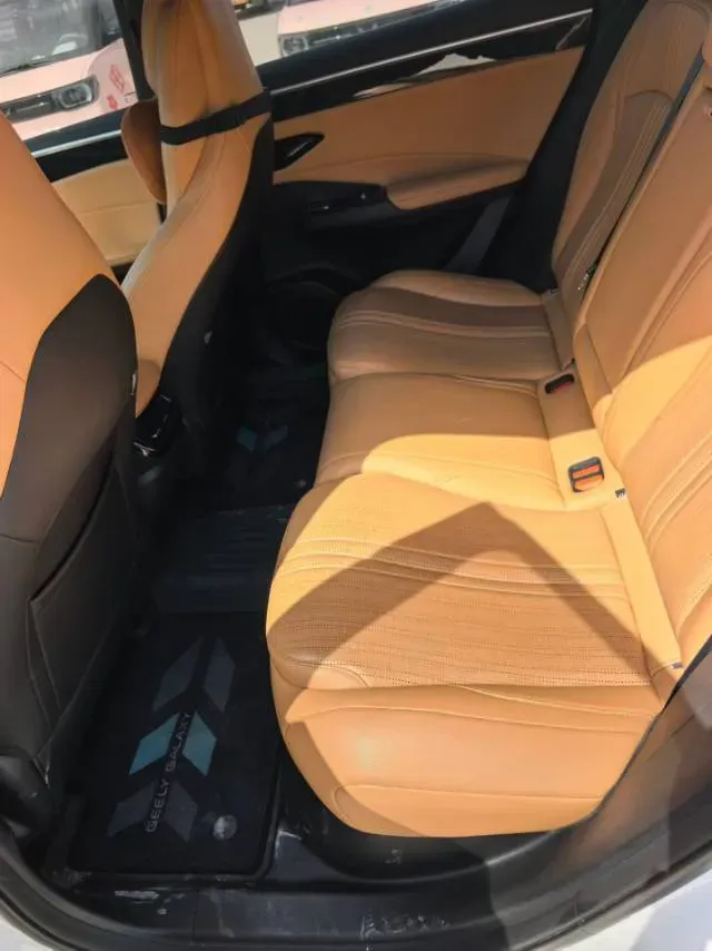 2023 Geely Galaxy L7 1.5T 163HP L4 3DHT PHEV 18.7KWH,autocango,china used car exporter,china ev exporter,chinese used car exporter,chinese used ev exporter