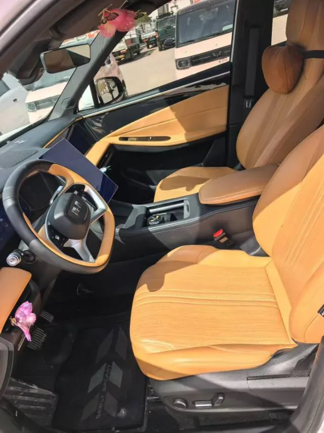 2023 Geely Galaxy L7 1.5T 163HP L4 3DHT PHEV 18.7KWH,autocango,china used car exporter,china ev exporter,chinese used car exporter,chinese used ev exporter