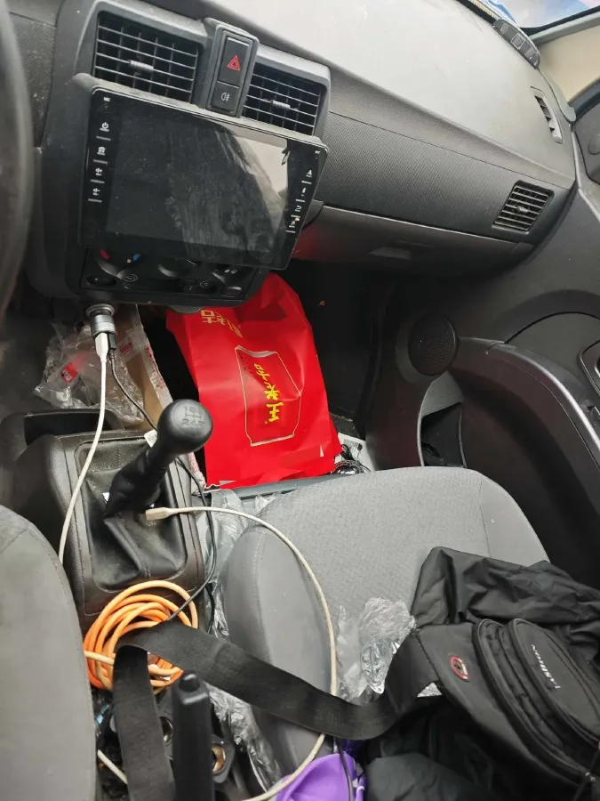 2021 WuLing RongGuang 1.5L 99HP L4 5MT,autocango,china used car exporter,china ev exporter,chinese used car exporter,chinese used ev exporter