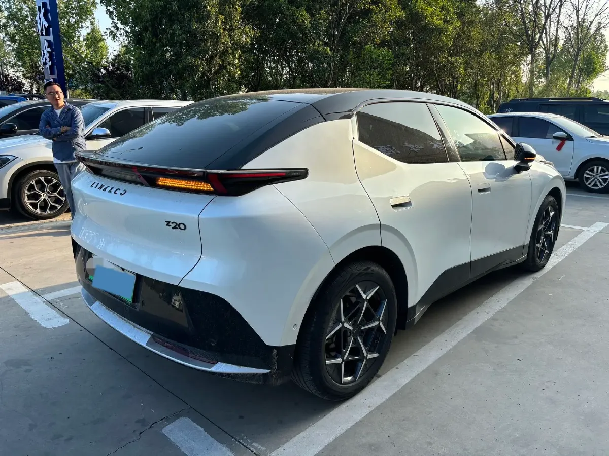 2025 Dongfeng Z9 2.0T 258HP L4 8AT,autocango,china used car exporter,china ev exporter,chinese used car exporter,chinese used ev exporter