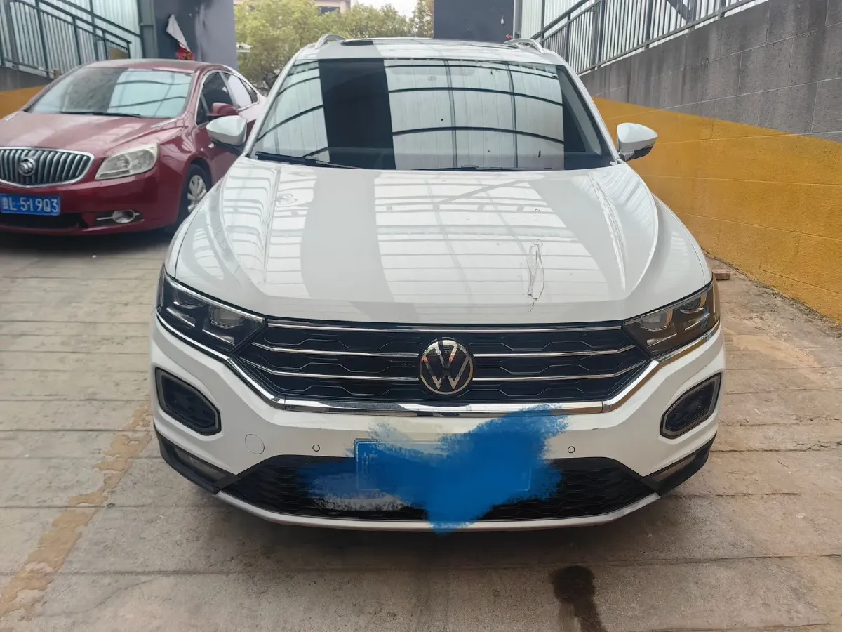 2022 Volkswagen T-Roc 1.4T 150HP L4 7DCT,autocango,china used car exporter,china ev exporter,chinese used car exporter,chinese used ev exporter