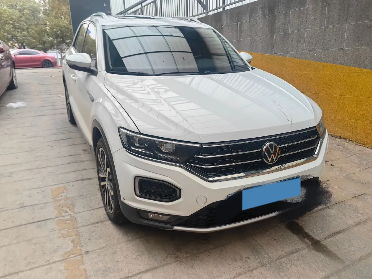 2022 Volkswagen T-Roc 1.4T 150HP L4 7DCT,autocango,china used car exporter,china ev exporter,chinese used car exporter,chinese used ev exporter