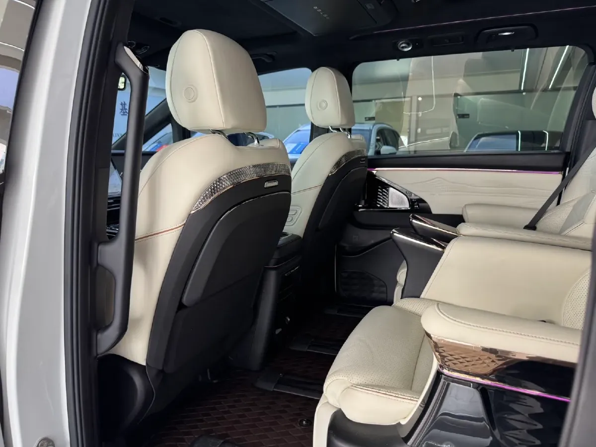 2023 GAC Trumpchi M8 2.0T 190HP L4 E-CVT Hybrid,autocango,china used car exporter,china ev exporter,chinese used car exporter,chinese used ev exporter