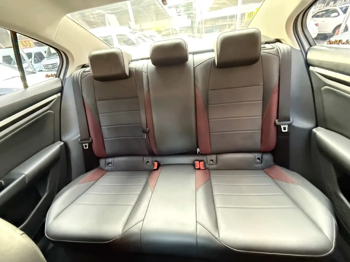 2019 Volkswagen Golf Sportsvan 1.6L 110HP L4 6AT,autocango,china used car exporter,china ev exporter,chinese used car exporter,chinese used ev exporter