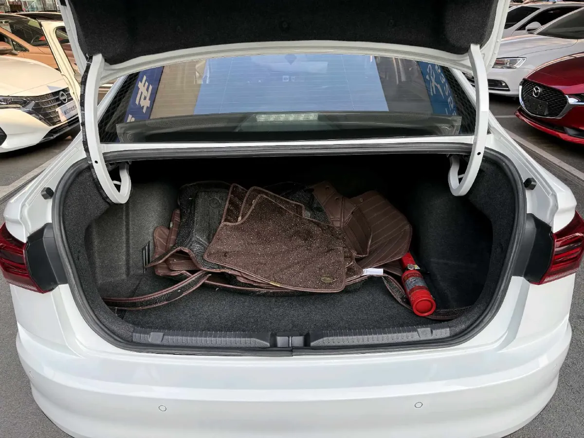 2019 Volkswagen Golf Sportsvan 1.6L 110HP L4 6AT,autocango,china used car exporter,china ev exporter,chinese used car exporter,chinese used ev exporter