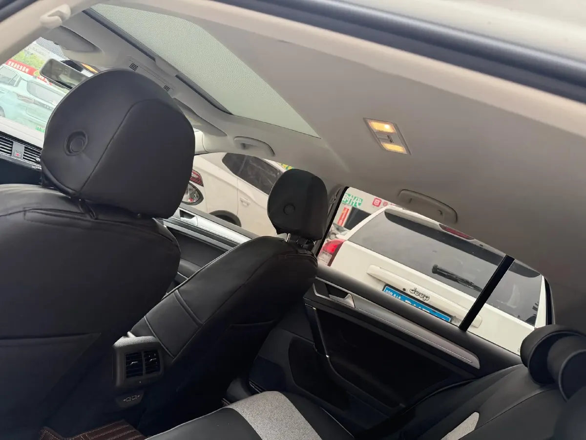 2019 Ford Focus 1.5T 184HP L3 8AT,autocango,china used car exporter,china ev exporter,chinese used car exporter,chinese used ev exporter