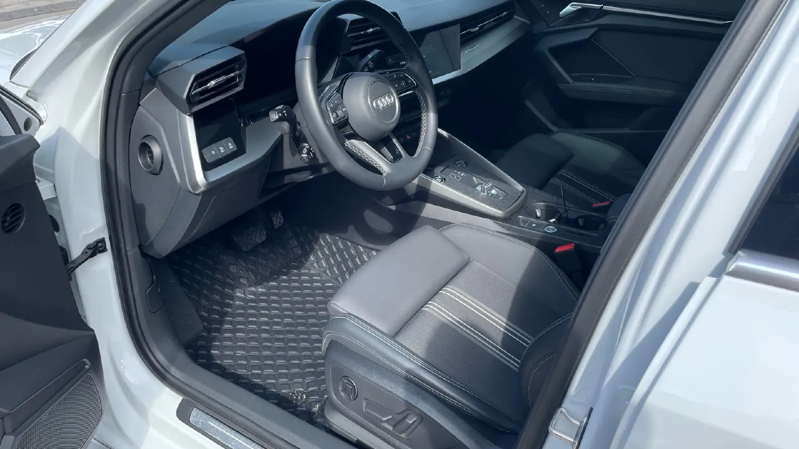 2022 Audi A3 1.4T 150HP L4 7DCT,autocango,china used car exporter,china ev exporter,chinese used car exporter,chinese used ev exporter