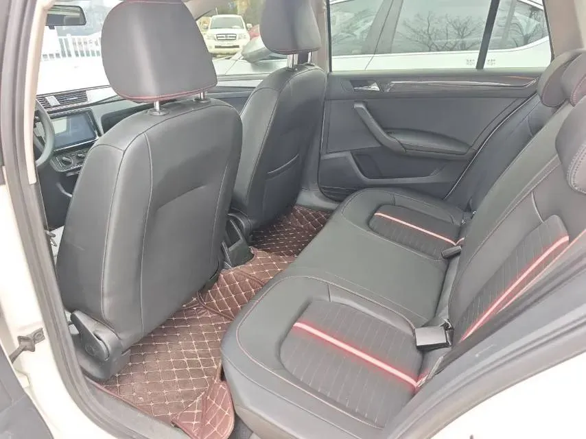 2020 Skoda Rapid Spaceback 1.5L 112HP L4 6AT,autocango,china used car exporter,china ev exporter,chinese used car exporter,chinese used ev exporter