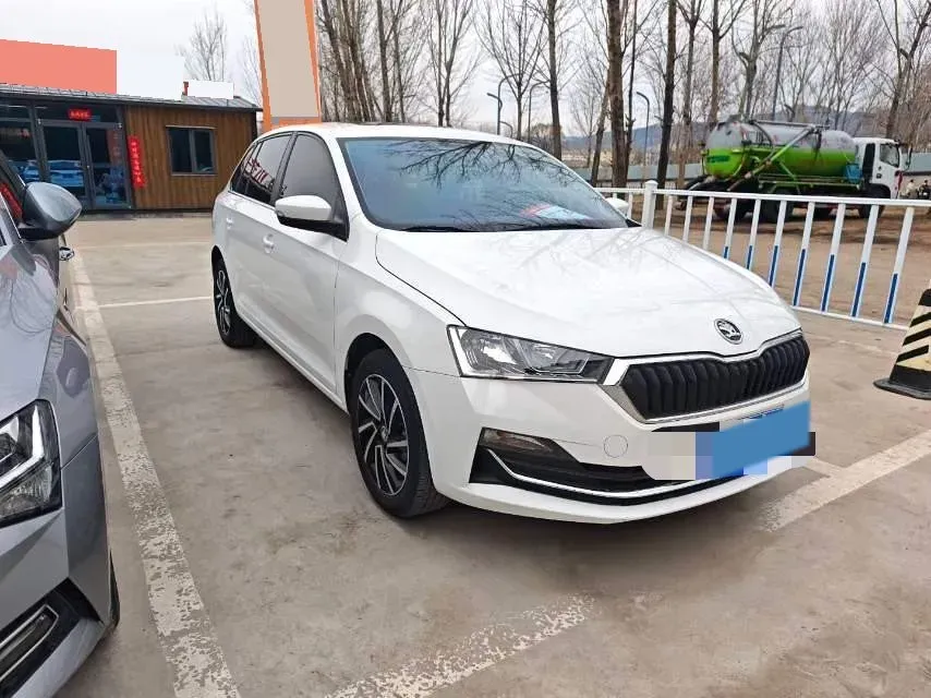 2020 Skoda Rapid Spaceback 1.5L 112HP L4 6AT,autocango,china used car exporter,china ev exporter,chinese used car exporter,chinese used ev exporter