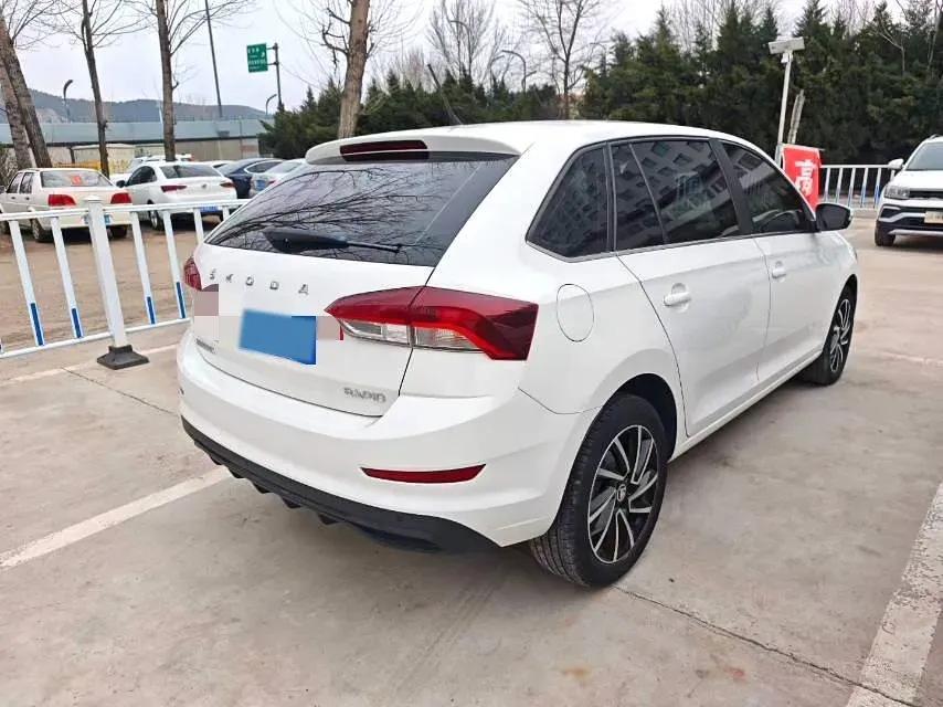 2020 Skoda Rapid Spaceback 1.5L 112HP L4 6AT,autocango,china used car exporter,china ev exporter,chinese used car exporter,chinese used ev exporter