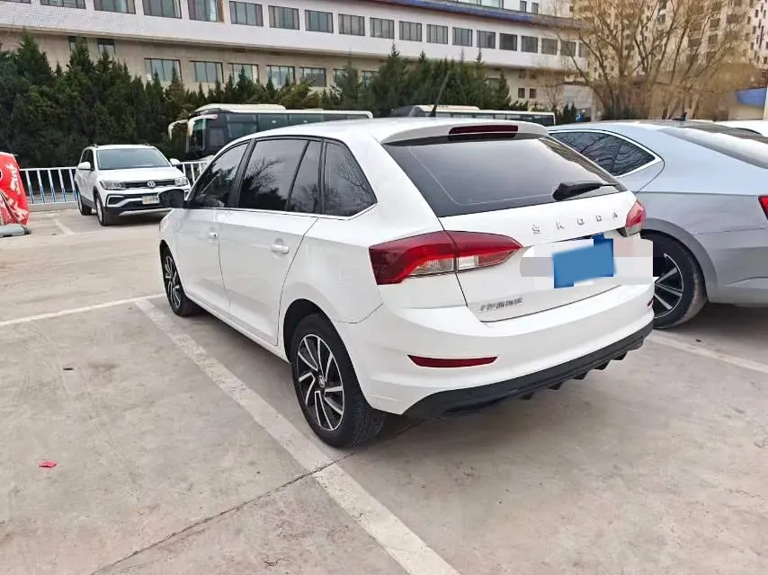2020 Skoda Rapid Spaceback 1.5L 112HP L4 6AT,autocango,china used car exporter,china ev exporter,chinese used car exporter,chinese used ev exporter