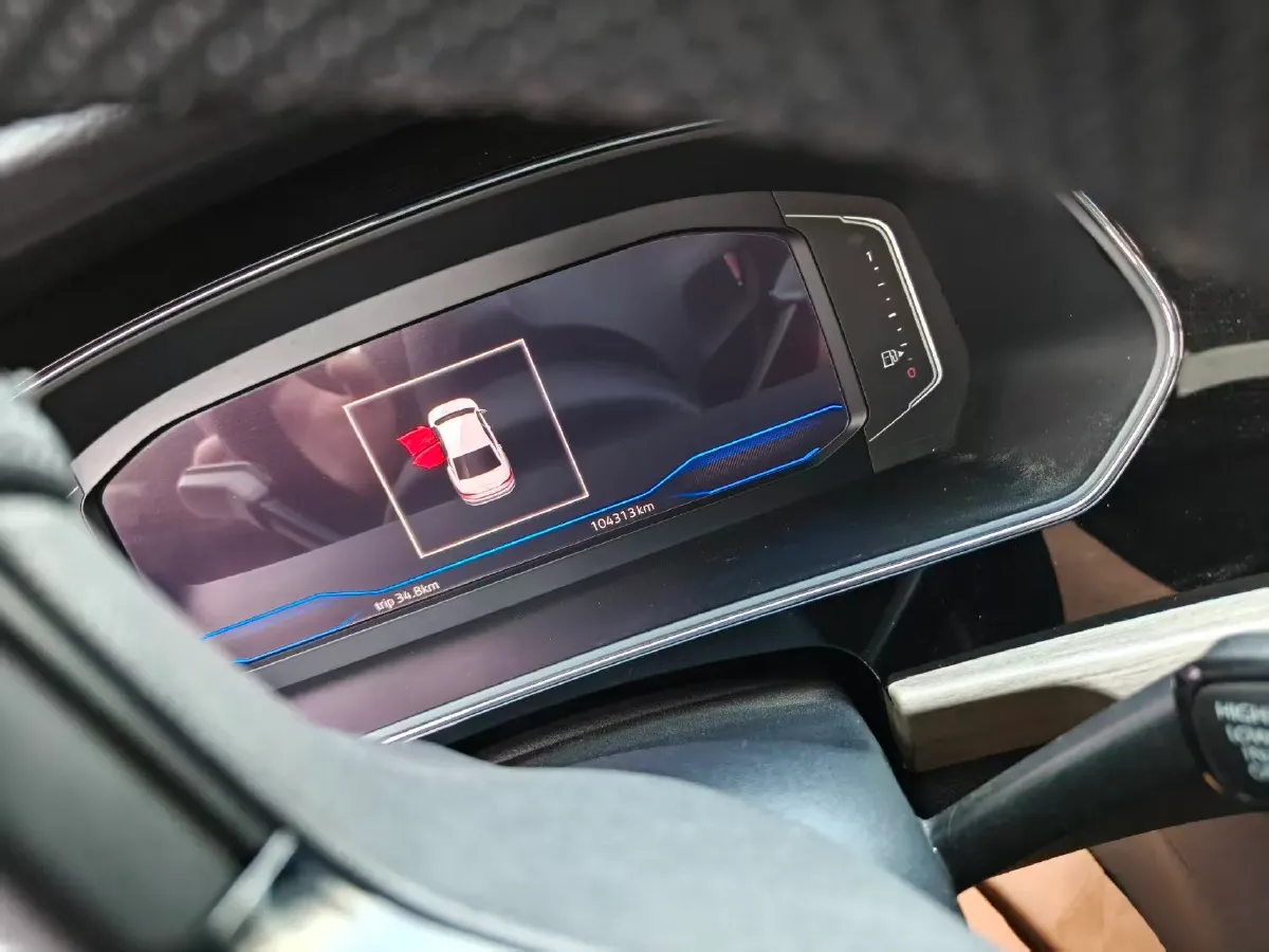 2019 Volvo V40 1.5T 152HP L4 6AT,autocango,china used car exporter,china ev exporter,chinese used car exporter,chinese used ev exporter